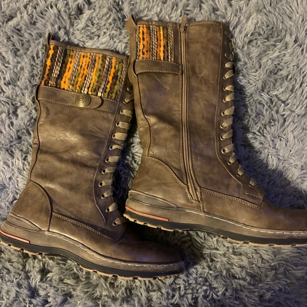 zip up boots.